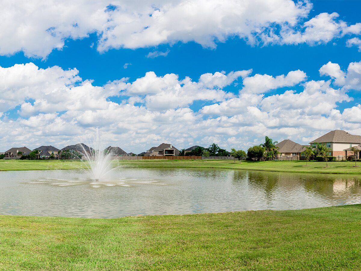 Lake with a fountain in Pearland, Texas